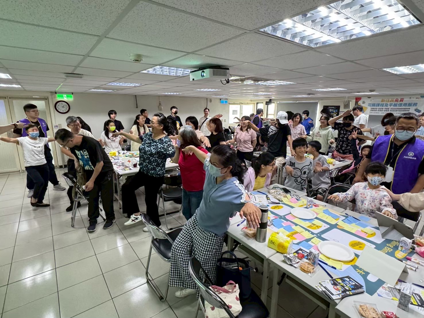辦理創意服務活動「新住民交流茶會向遊新聲，與你同樂」 01