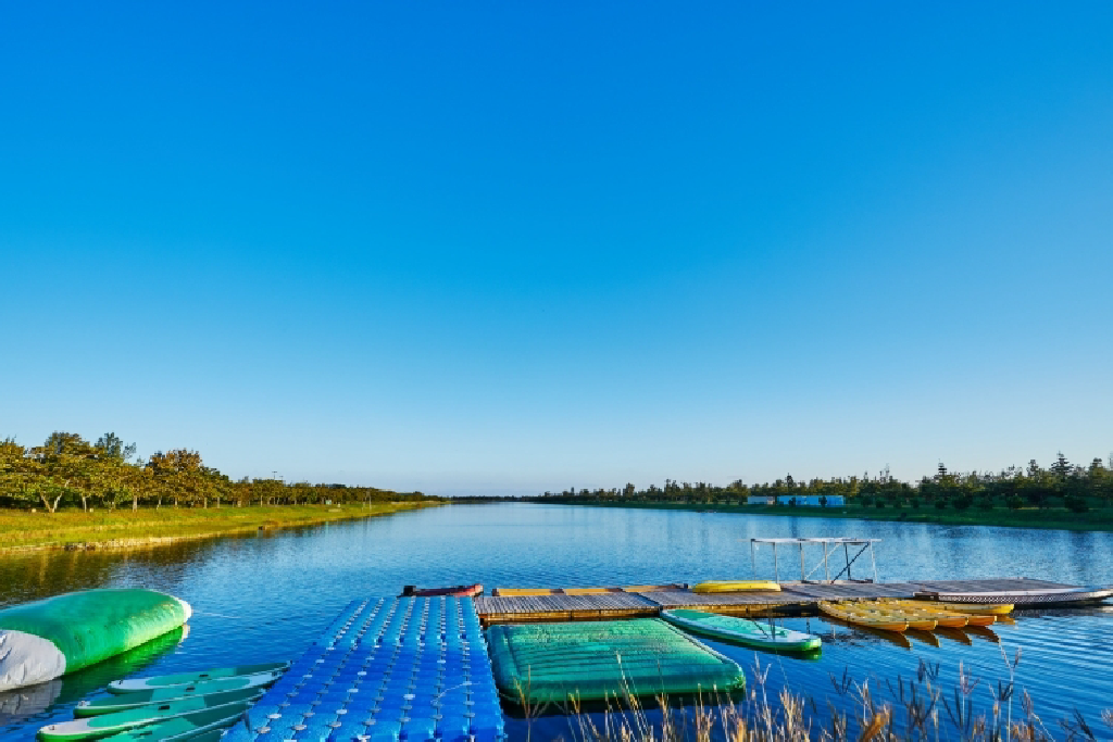 活水湖一隅,也是水上活動的地方。